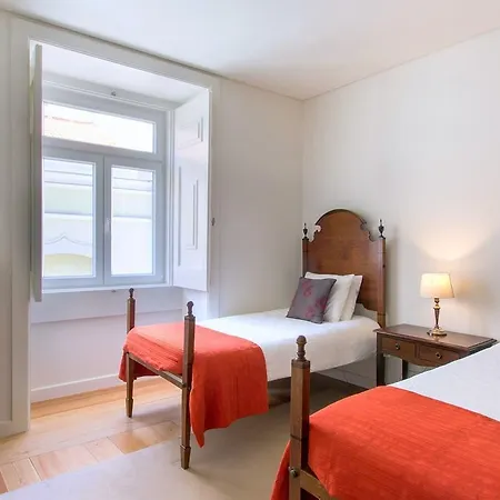Excellent 2 Bedroom Apartment In Lisbon